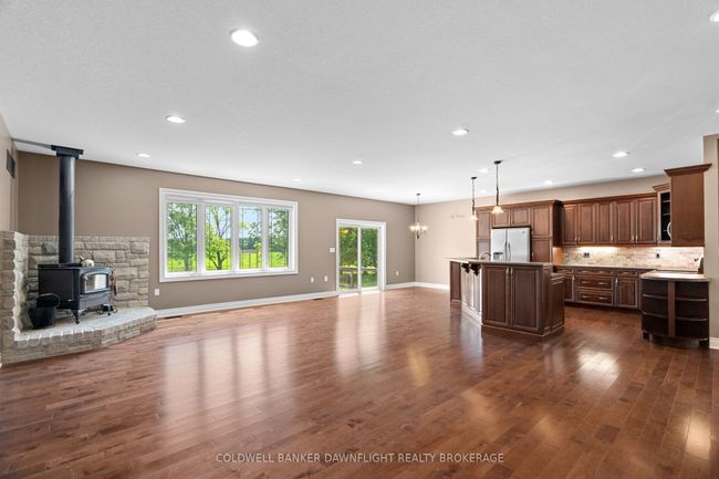 6407 Whalen Line, House other with 5 bedrooms, 3 bathrooms and 10 parking in Lucan Biddulph ON | Image 6