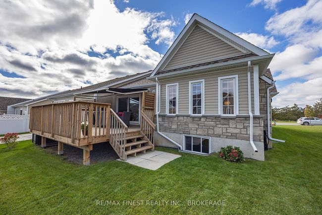 460 Country Club Dr, House attached with 3 bedrooms, 3 bathrooms and 4 parking in Bath ON | Image 44