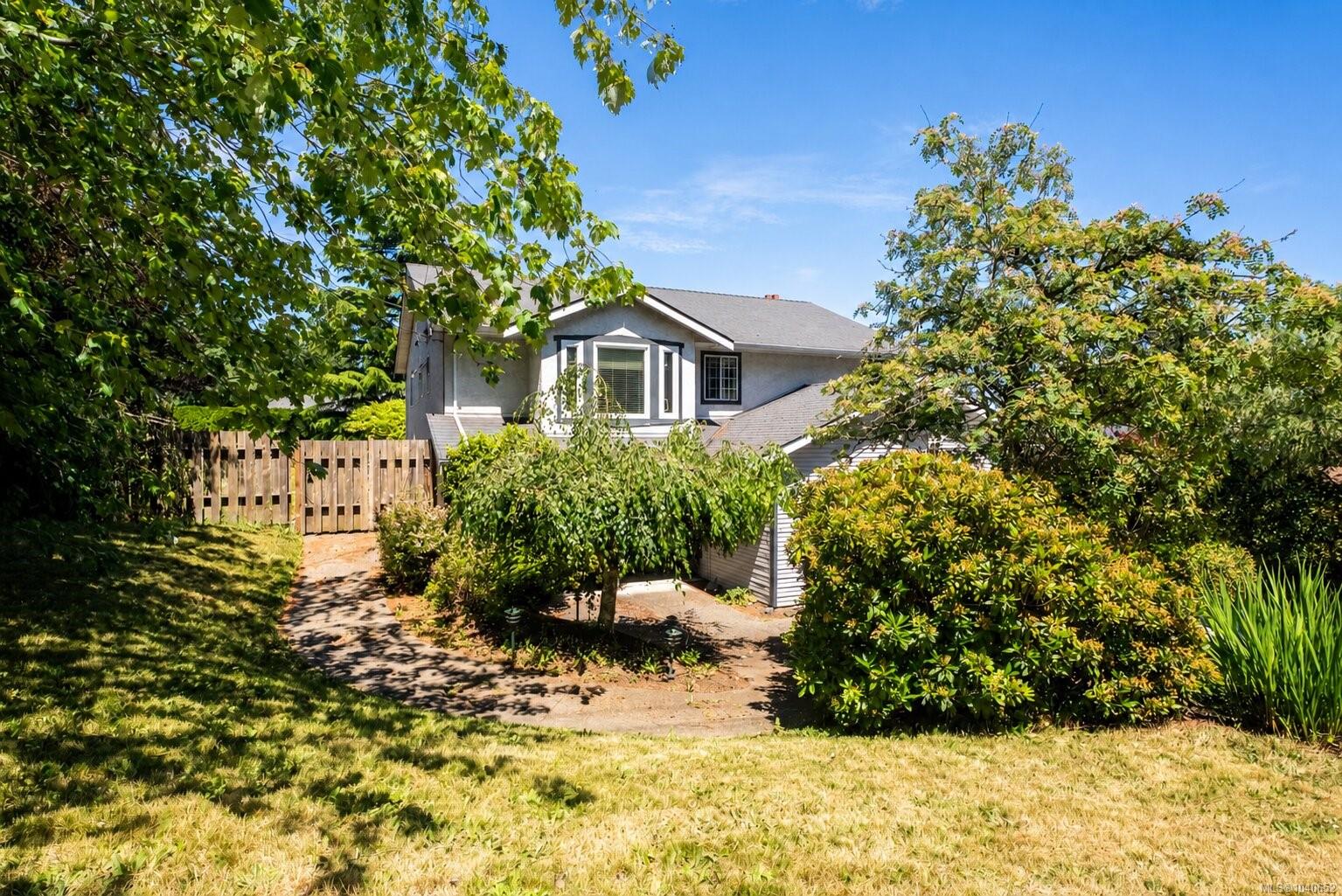 Residential in Central Saanich 5