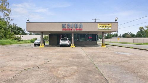 1102 W Park Ave, Orange, TX, 77630 | Card Image