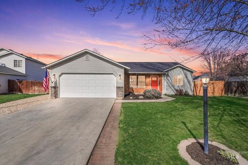 992 W Honker Dr, Meridian, ID, 83642-7733 | Card Image