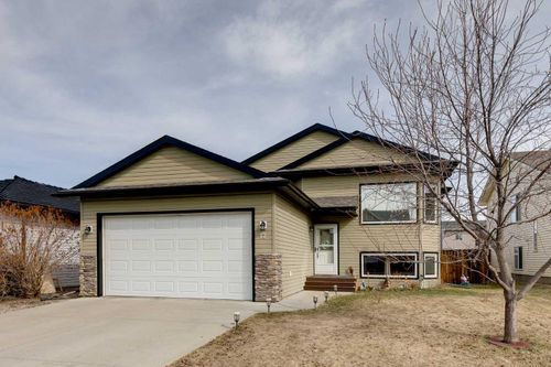 12 Mcclung Gate, Carstairs, AB, T0M0N0 | Card Image