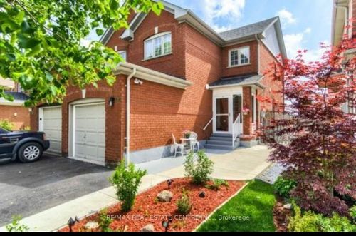 296 Pressed Brick Dr, Brampton, ON, L6V4L4 | Card Image