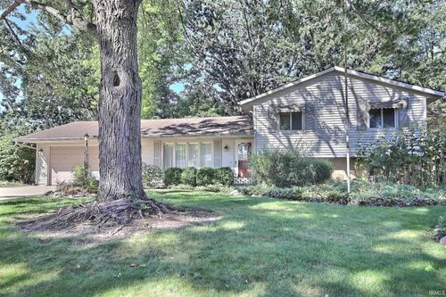 4715 Beechcrest Drive, Fort Wayne, IN, 46835 | Card Image