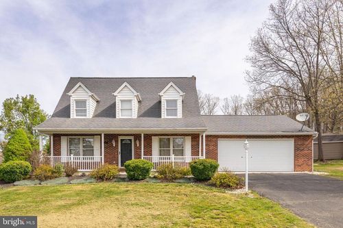 476 Leon Dr, Fort Ashby, WV, 26719-9206 | Card Image