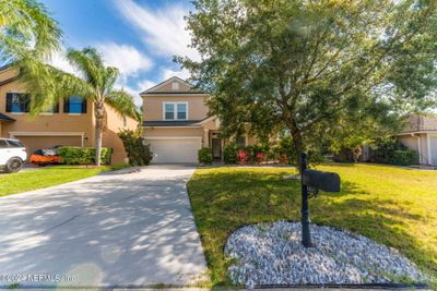 13527 Devan Lee Drive E, House other with 5 bedrooms, 2 bathrooms and null parking in Jacksonville FL | Image 3