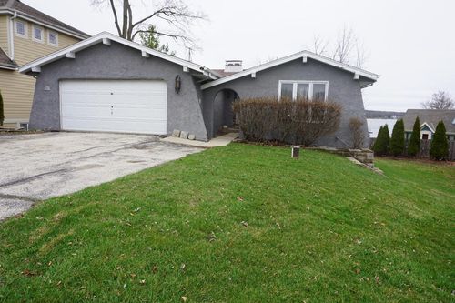 W183S7682 Kingston Drive, Muskego, WI, 53150 | Card Image