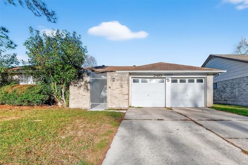 2410 Colonial Ridge Dr, Friendswood, TX, 77546-2608 | Card Image