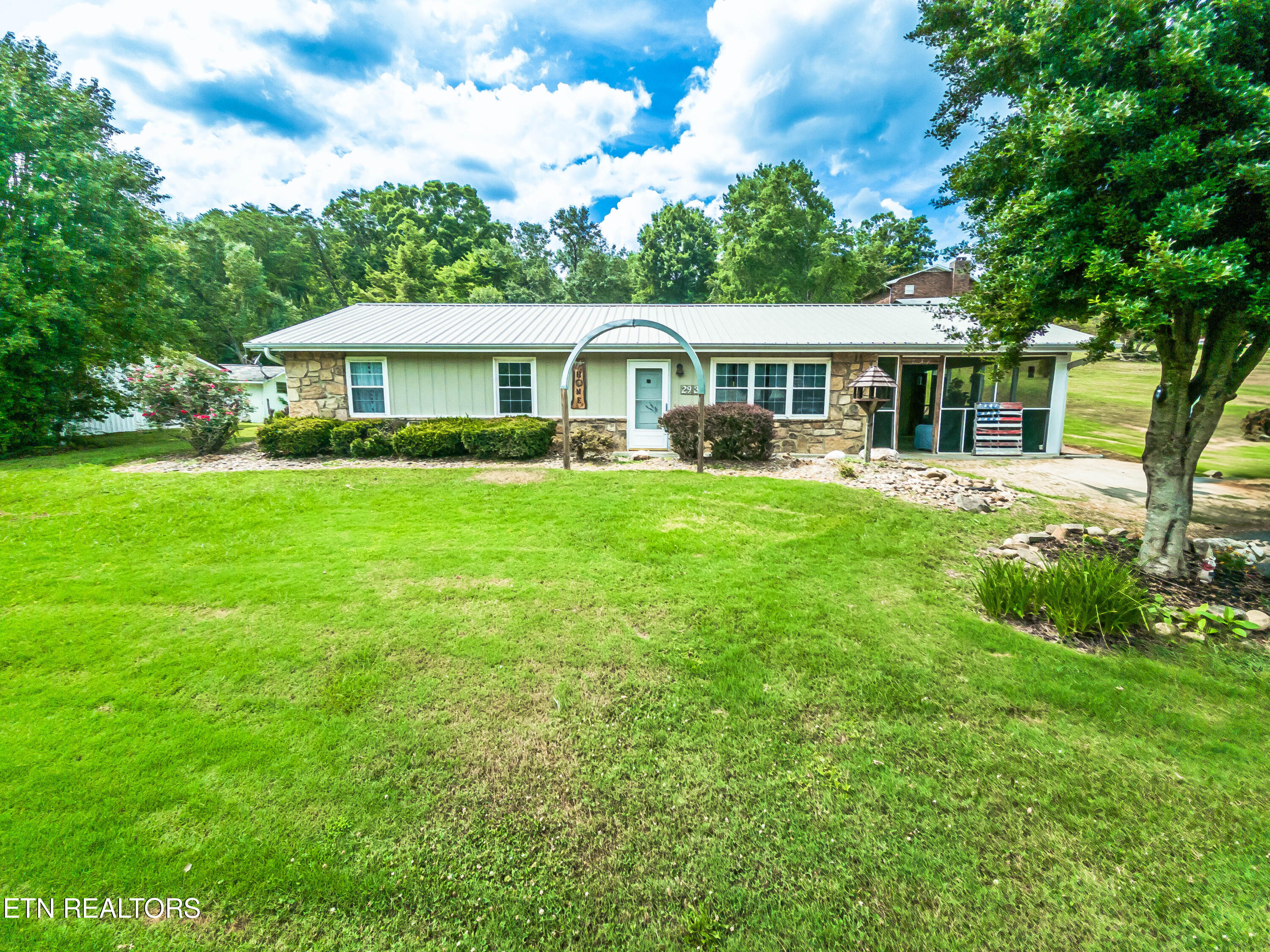 Village Ln, Sevierville, TN 37862