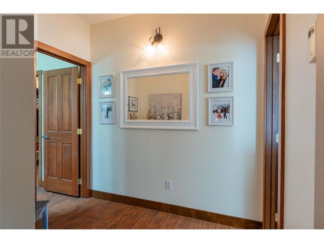 250 1 St Ave, House other with 3 bedrooms, 5 bathrooms and 3 parking in Kootenay Boundary BC | Image 26