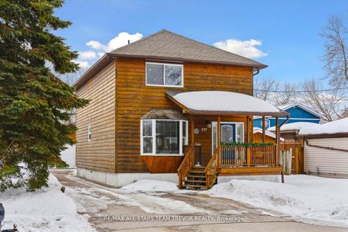 277 Parkway Ave, Keswick, ON, L4P2W1 | Card Image