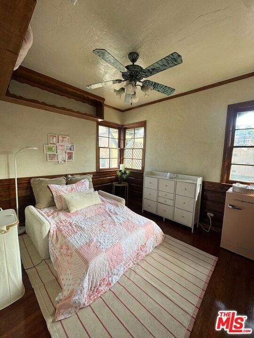 3340 Floyd Ter, Los Angeles, CA, 90068-1424 | Card Image