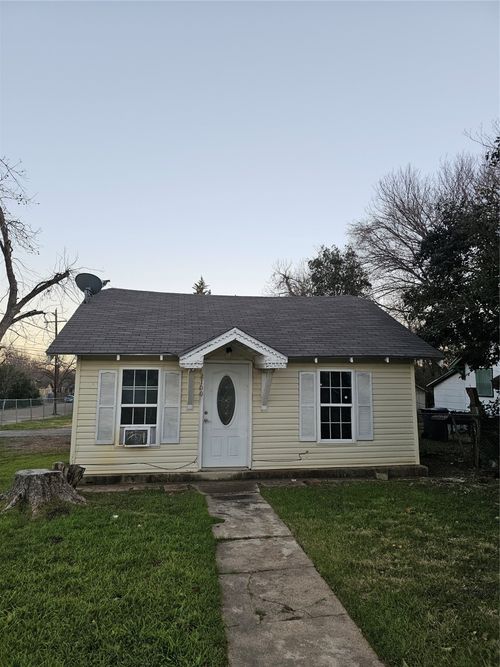 2100 Edna Ave, Waco, TX, 76708-2066 | Card Image