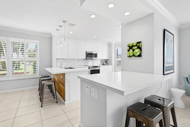 5086 Prairie Dunes Village Cir, House other with 3 bedrooms, 3 bathrooms and null parking in Lake Worth FL | Image 13