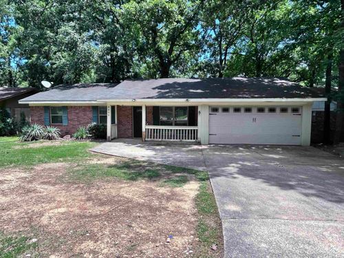 8806 Oakhaven Dr, Sherwood, AR, 72120-3925 | Card Image