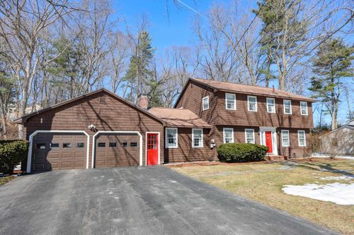 21 Todd Rd, Nashua, NH, 03064-1160 | Card Image
