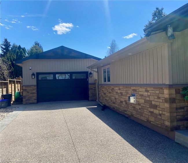 12 Pinewood Ave, House other with 2 bedrooms, 2 bathrooms and 6 parking in Grimsby ON | Image 32