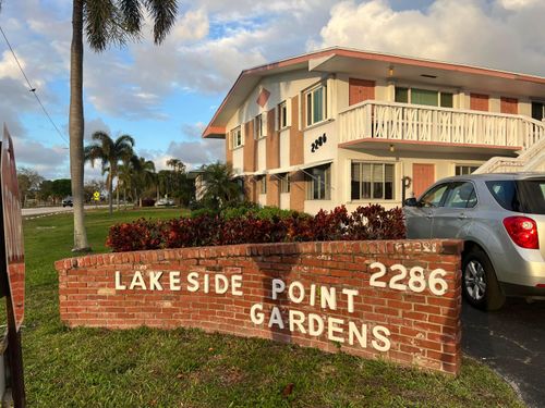 16-2286 Lake Osborne Dr, Lake Worth Beach, FL, 33461-5698 | Card Image