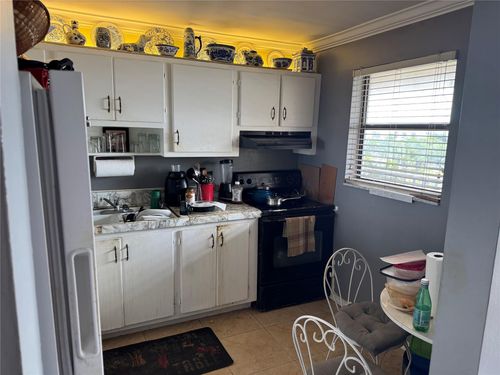 apt-708-2322 S Cypress Bend Dr, Pompano Beach, FL, 33069-5676 | Card Image