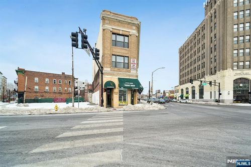 330 Glenwood, Bloomfield, NJ, 07003 | Card Image