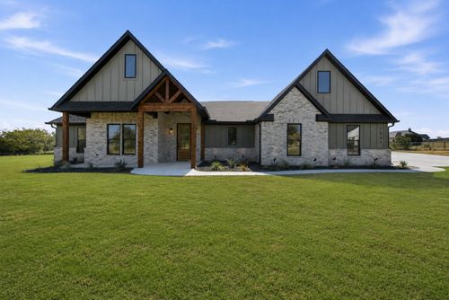 1047 Pioneer Xing, Weatherford, TX, 76088-3891 | Card Image