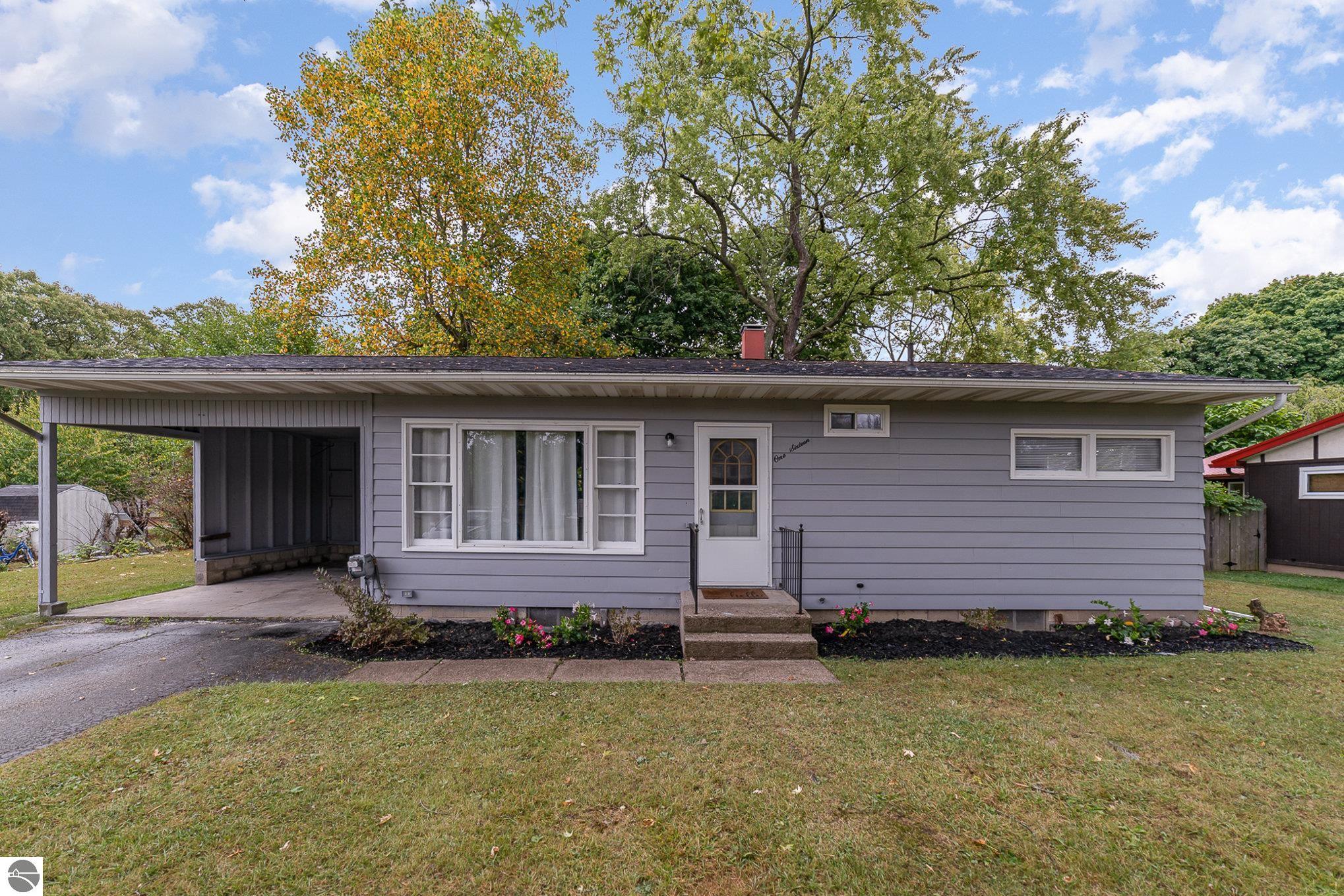 Williamette Ave, Alma, MI 48801