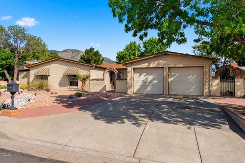 11900 El Solindo Ave Ne, Albuquerque, NM, 87111-4009 | Card Image
