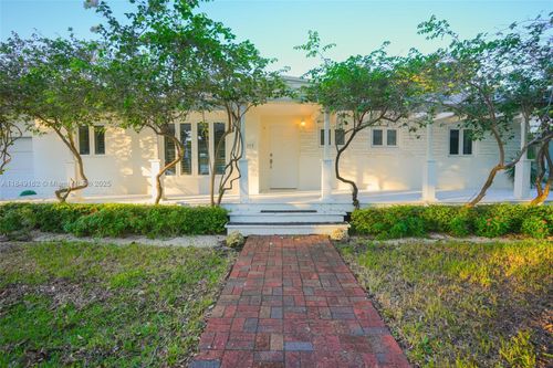 355 Redwood Ln, Key Biscayne, FL, 33149-1862 | Card Image