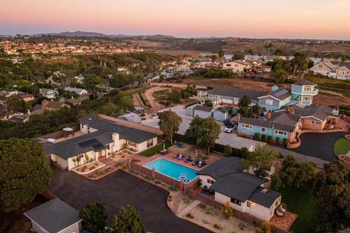 4350 Highland Dr, Carlsbad, CA, 92008-4225 | Card Image