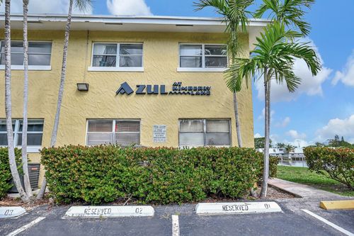 69-4051 Ne 13th Ave, Oakland Park, FL, 33334-4682 | Card Image