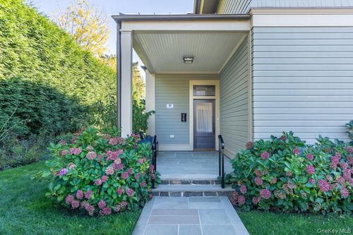 10 Sherman Ave, White Plains, NY, 10607 | Card Image