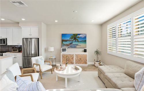 19239 Tideline Ct, Huntington Beach, CA, 92648-6212 | Card Image