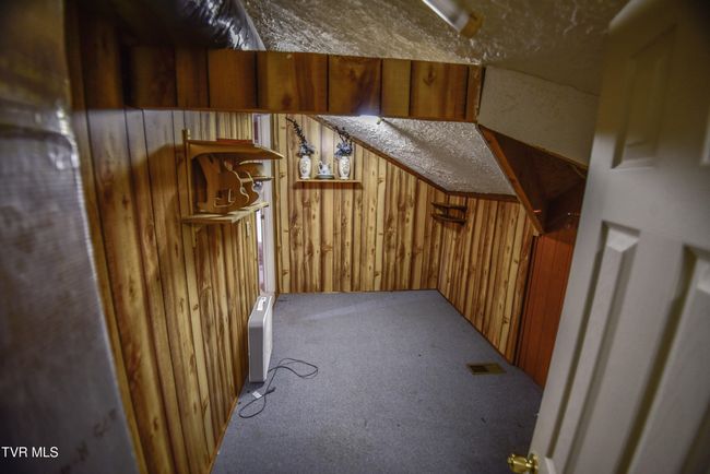 Finished attic space | Image 29