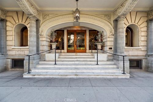 unit-206-1030 E Ocean Blvd, Long Beach, CA, 90802-5535 | Card Image
