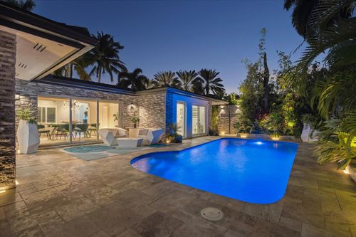 2131 Ne 15th Ter, Wilton Manors, FL, 33305-2312 | Card Image