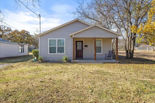 990 N Paddock St, Stephenville, TX, 76401-5517 | Card Image