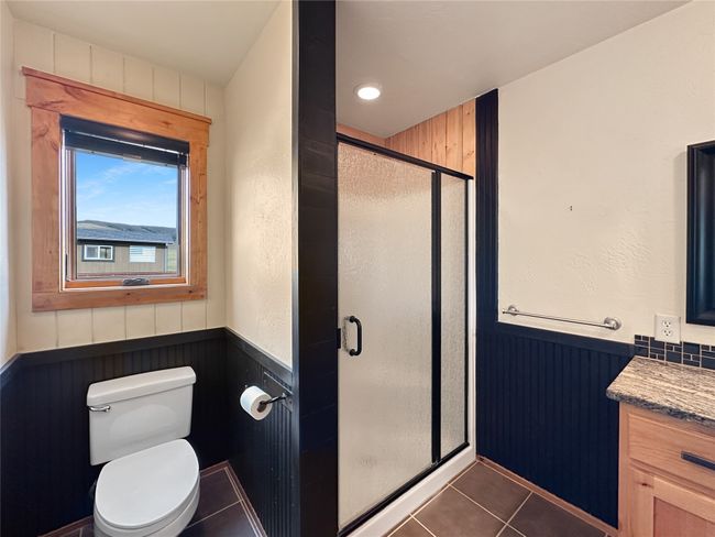 Main Floor Bath | Image 10