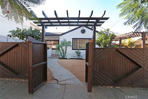 1361 Armadale Ave, Los Angeles, CA, 90042 | Card Image