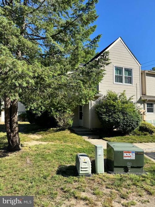 16 Pin Oak Ln, Little Egg Harbor Twp, NJ, 08087-1853 | Card Image