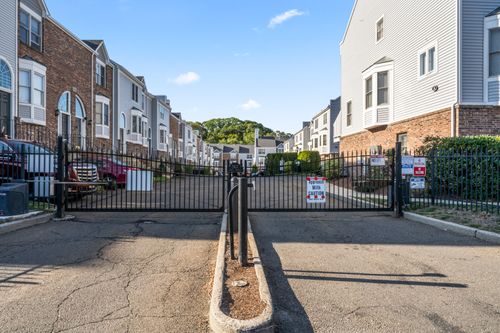 unit-d7-2612 North Ave, Bridgeport, CT, 06604-2335 | Card Image