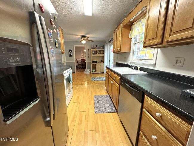 1516 Valley View Dr, House other with 4 bedrooms, 4 bathrooms and null parking in Big Stone Gap VA | Image 17