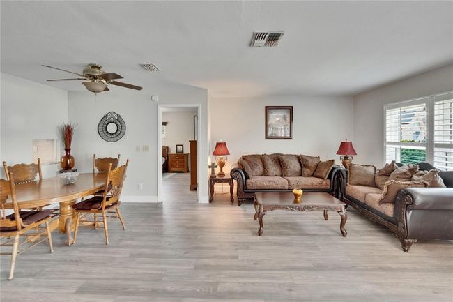 6530 Manila Palm Way, House other with 4 bedrooms, 2 bathrooms and null parking in APOLLO BEACH FL | Image 14