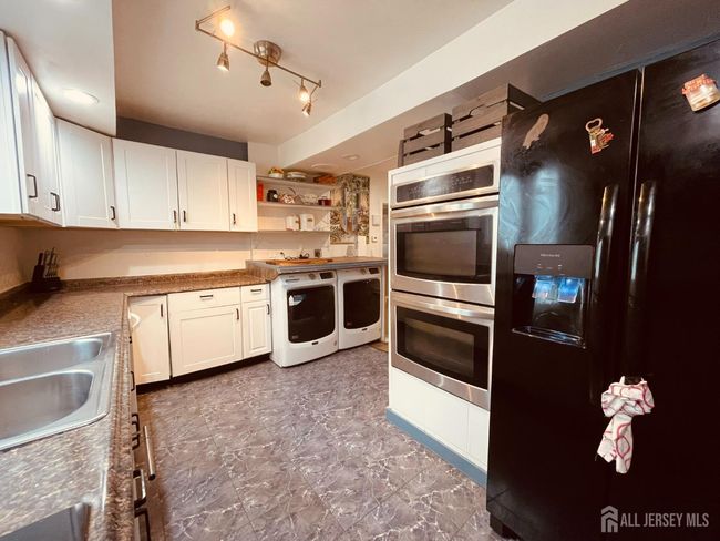 38 Evergreen Ave, House other with 3 bedrooms, 2 bathrooms and null parking in Fords NJ | Image 9