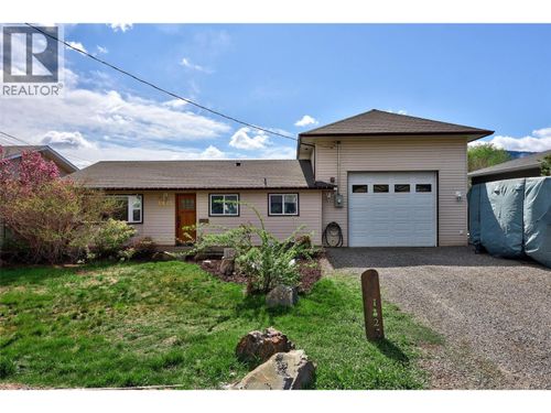 1825 Parkcrest Ave, Kamloops, BC, V2B4W8 | Card Image