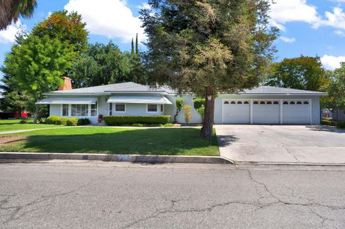 200 Lyons St, Madera, CA, 93638-3321 | Card Image