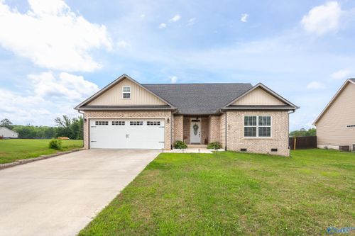 93 Chloe Dr, LINCOLN, AL, 35096-5313 | Card Image