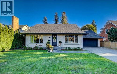 191 John St W, Waterloo, ON, N2L1C6 | Card Image