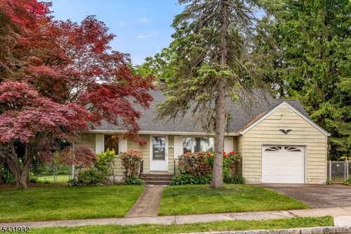 66 Coeyman Ave, Bloomfield, NJ, 07003-5327 | Card Image