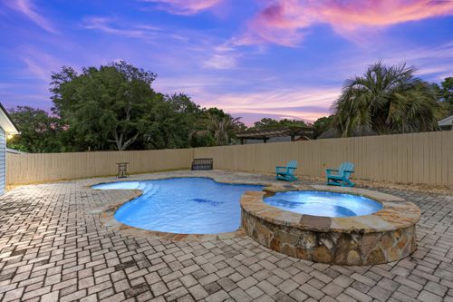 1121 37th St, Niceville, FL, 32578-2104 | Card Image