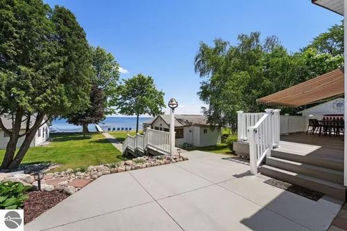 6120 W Houghton Lake Drive, Houghton Lake, MI, 48629 | Card Image